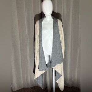 Zara Knit Women's Cream and Gray Sweater Cardigan